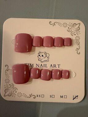 TIM Nail Art Pink Press-On Toe Nails